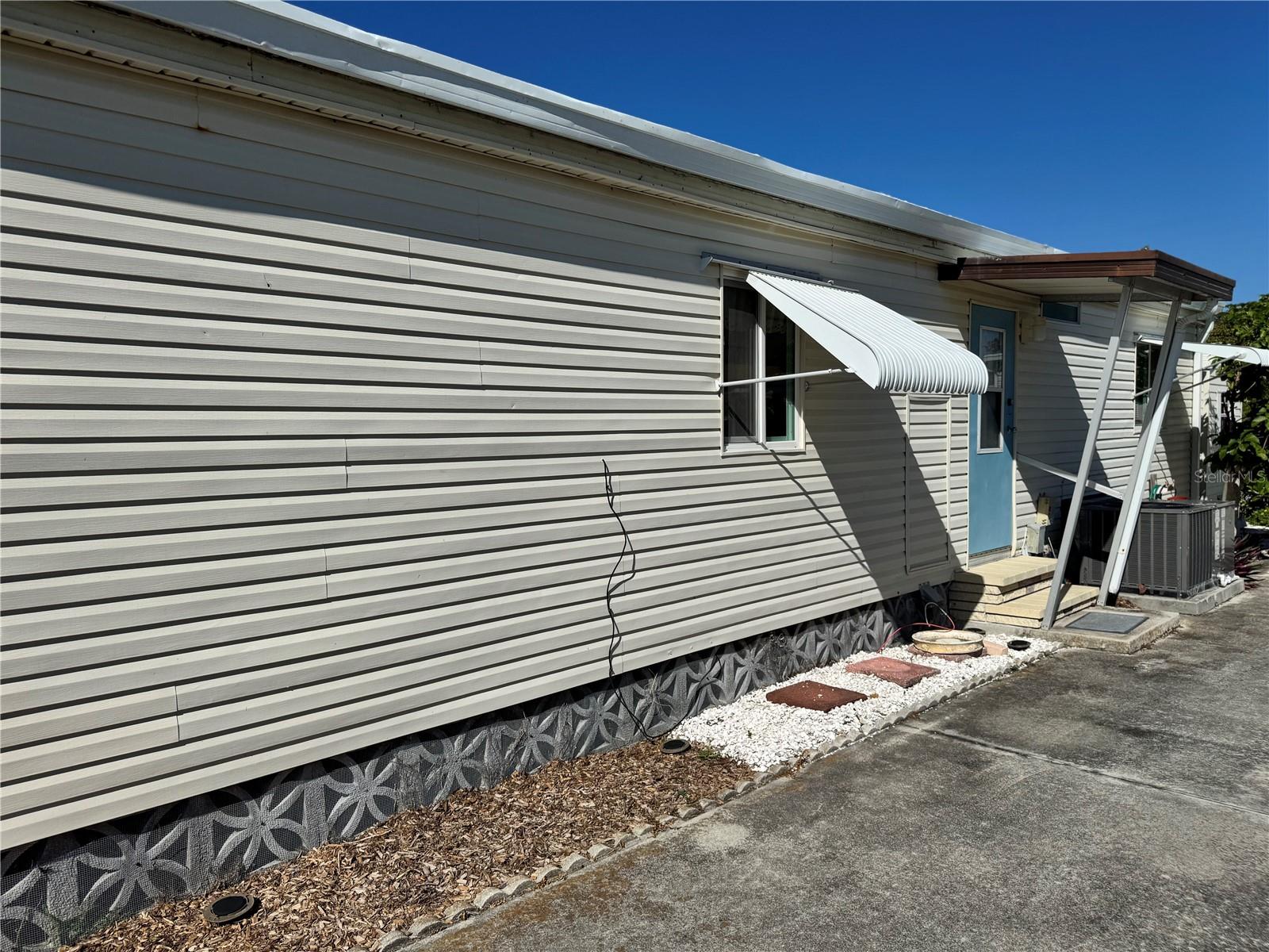 Image 30 of 46 For 1891 Englewood Road 45