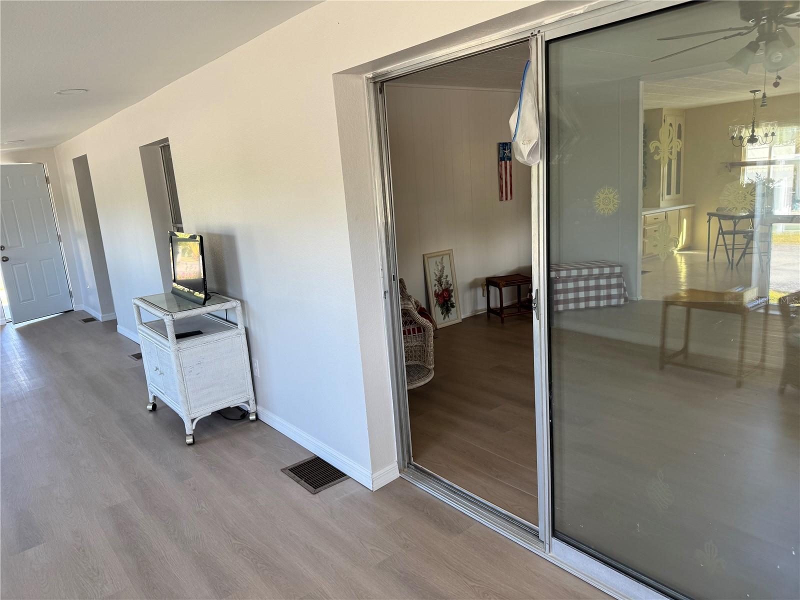 Image 31 of 46 For 1891 Englewood Road 45