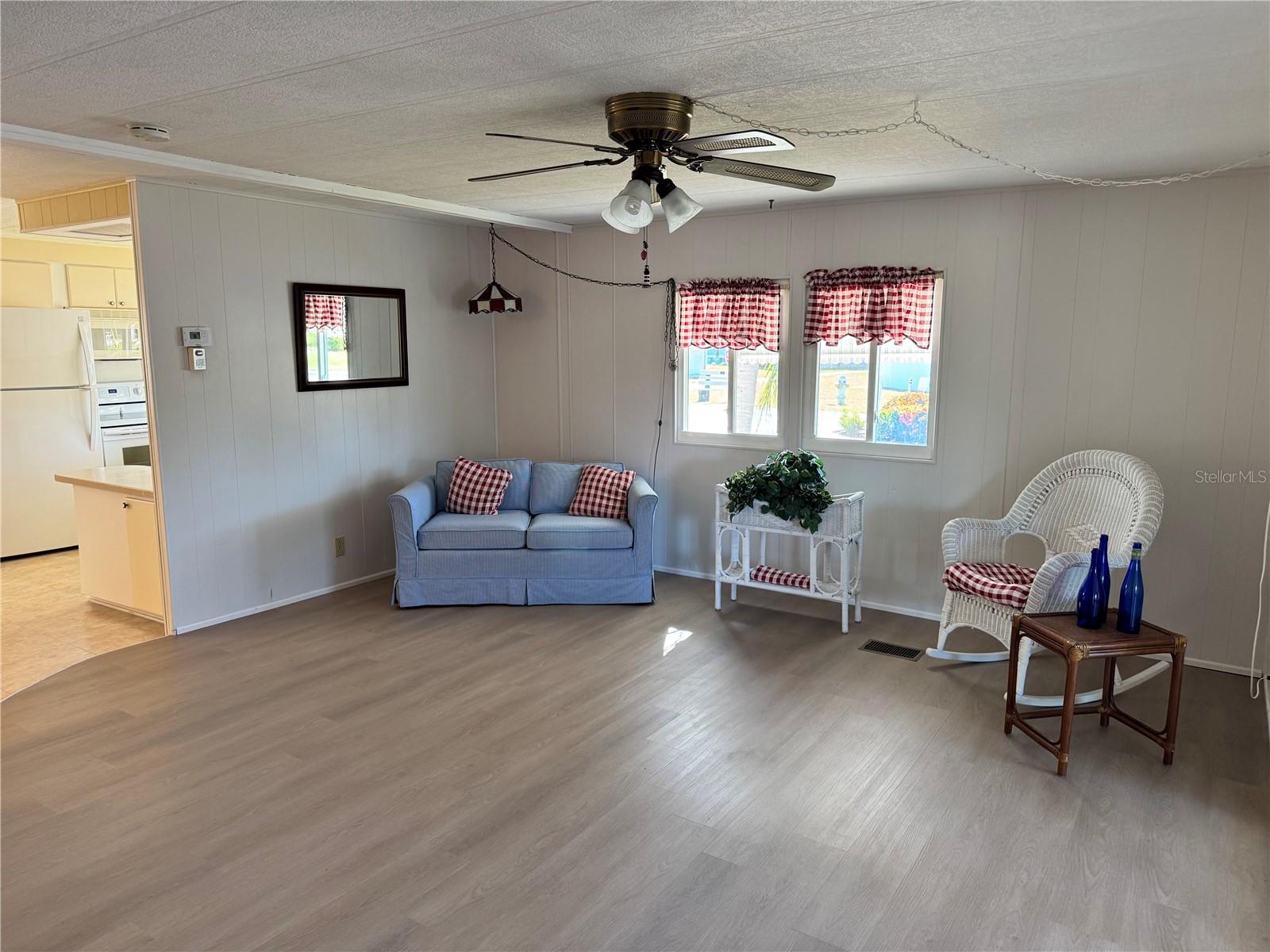 Image 8 of 46 For 1891 Englewood Road 45