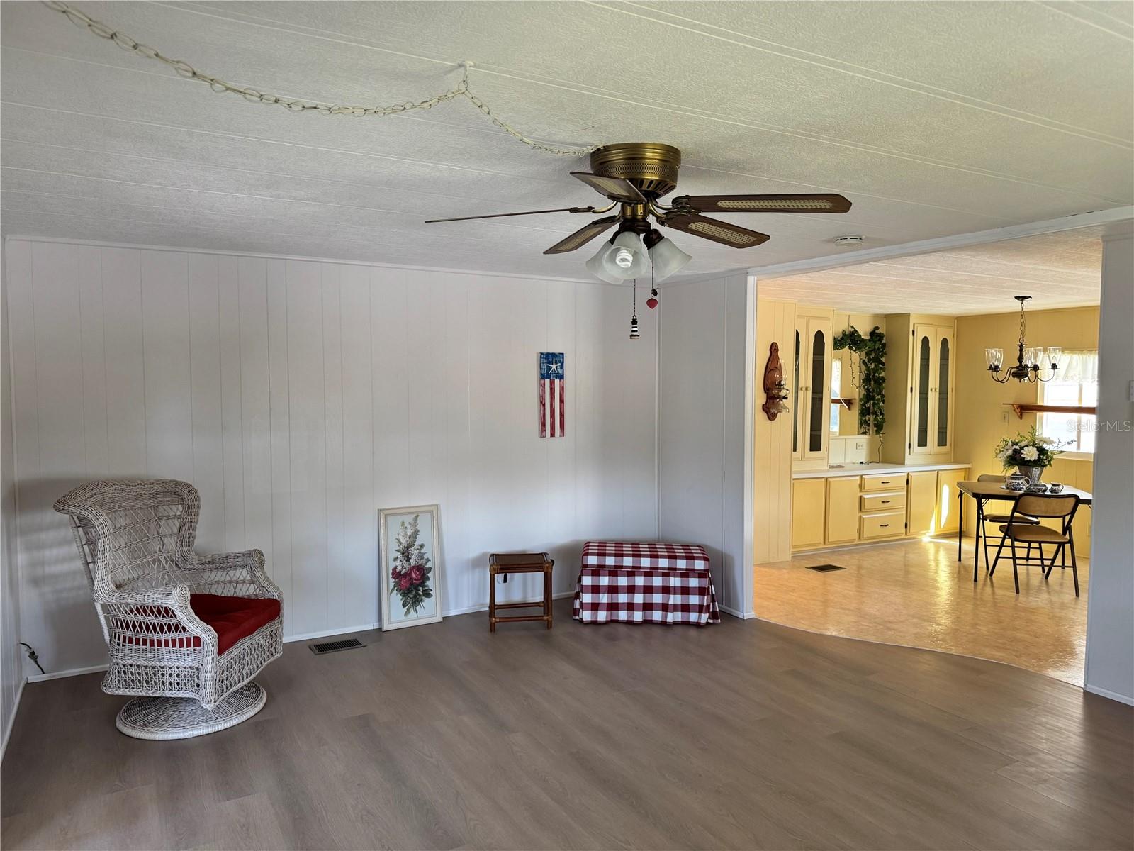 Image 9 of 46 For 1891 Englewood Road 45