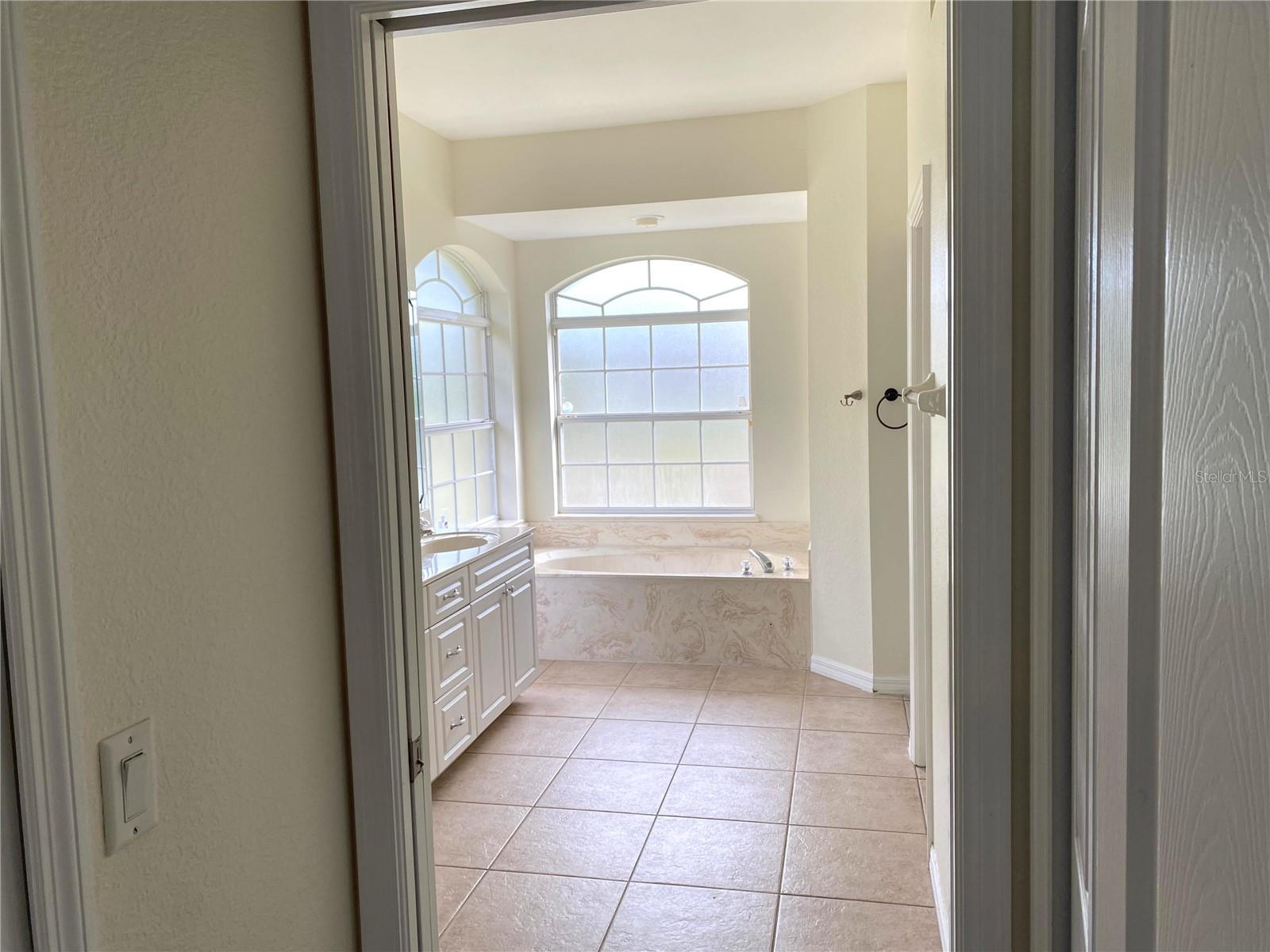 Image 13 of 60 For 5540 Allamanda Avenue