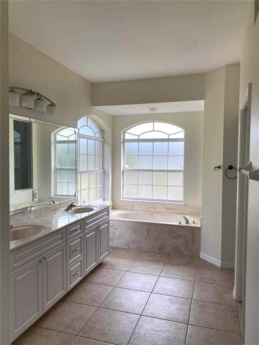 Image 14 of 60 For 5540 Allamanda Avenue