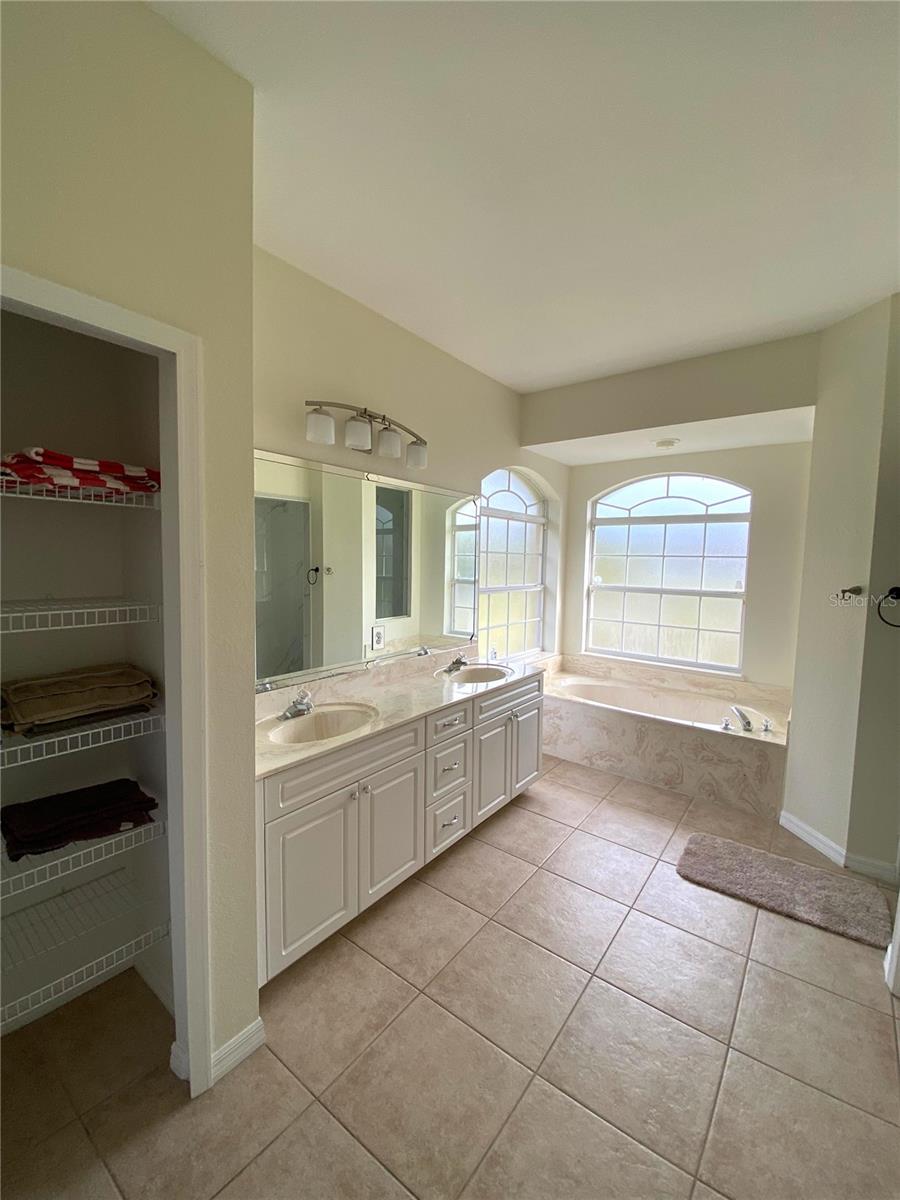 Image 16 of 60 For 5540 Allamanda Avenue