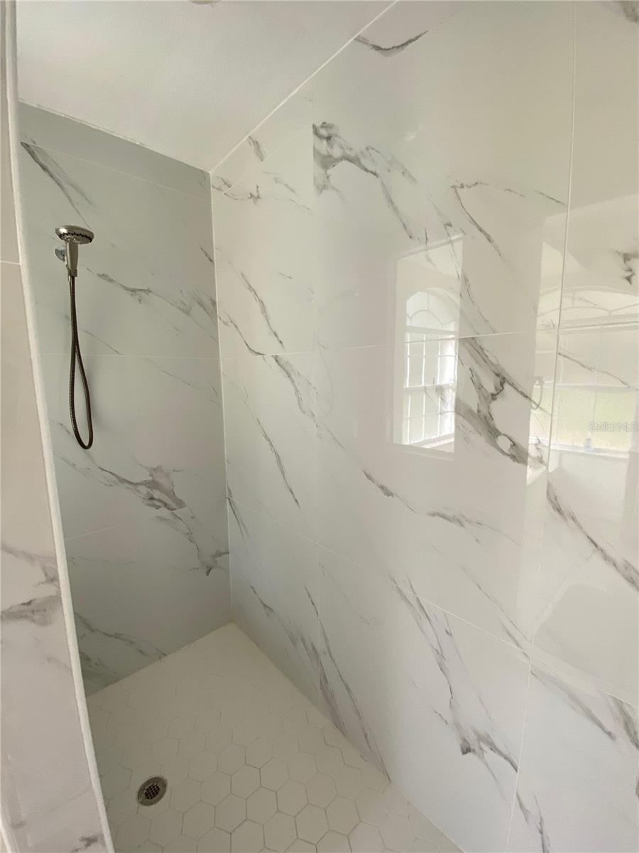 Image 19 of 60 For 5540 Allamanda Avenue