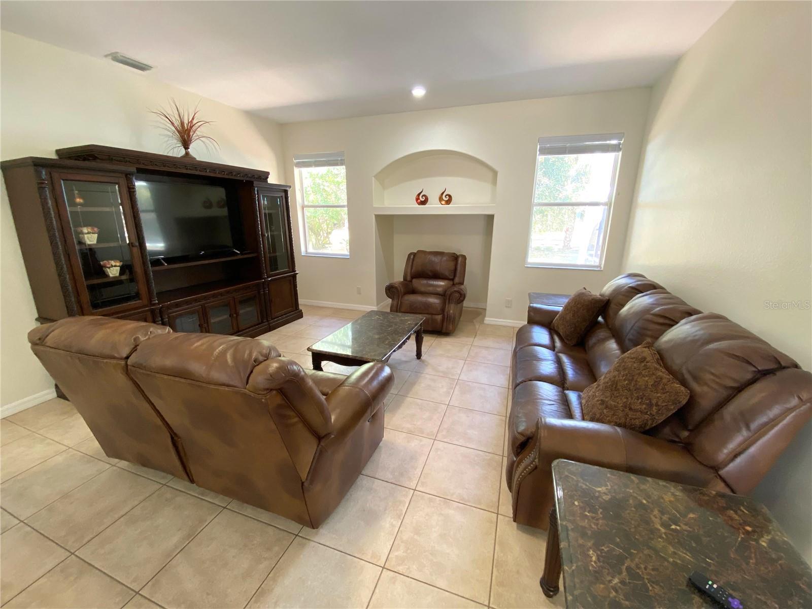 Image 25 of 60 For 5540 Allamanda Avenue