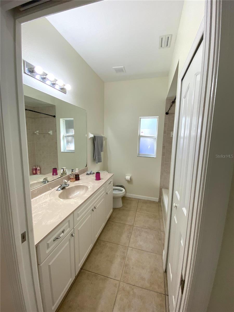 Image 29 of 60 For 5540 Allamanda Avenue