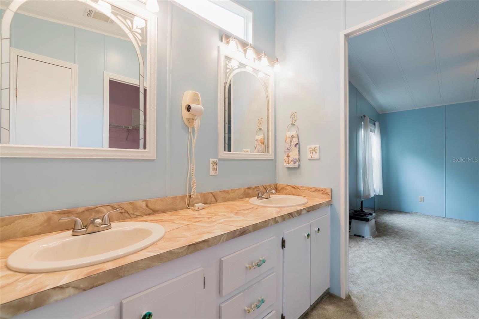 Image 39 of 59 For 297 Anchors Way