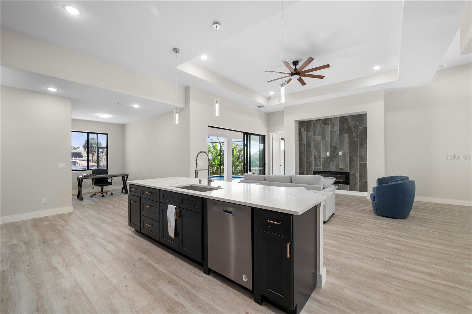 Image 17 of 76 For 198 Gulfview Road