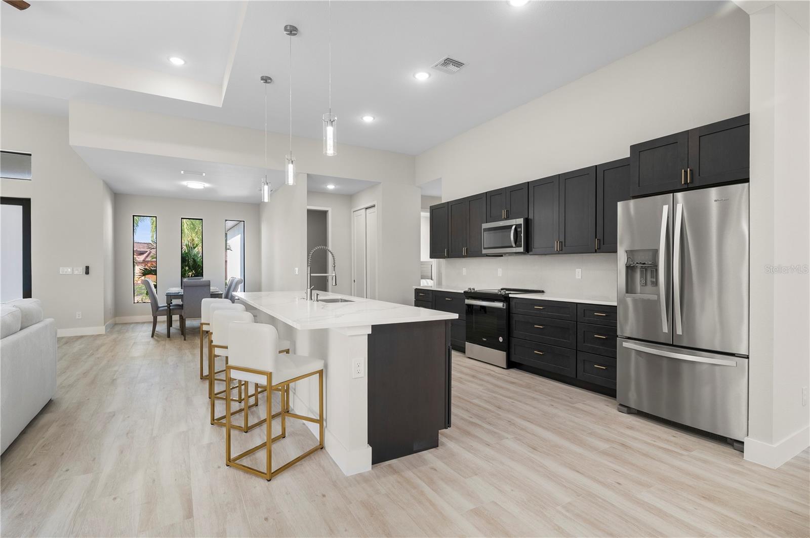 Image 22 of 76 For 198 Gulfview Road