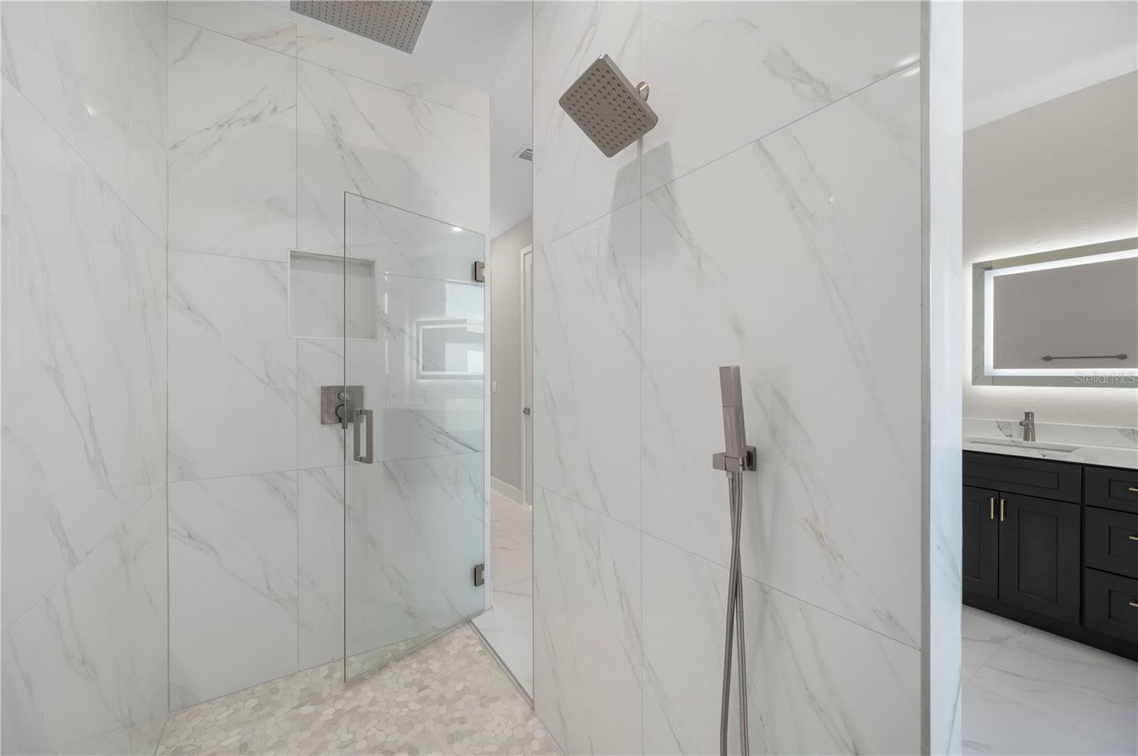 Image 30 of 76 For 198 Gulfview Road