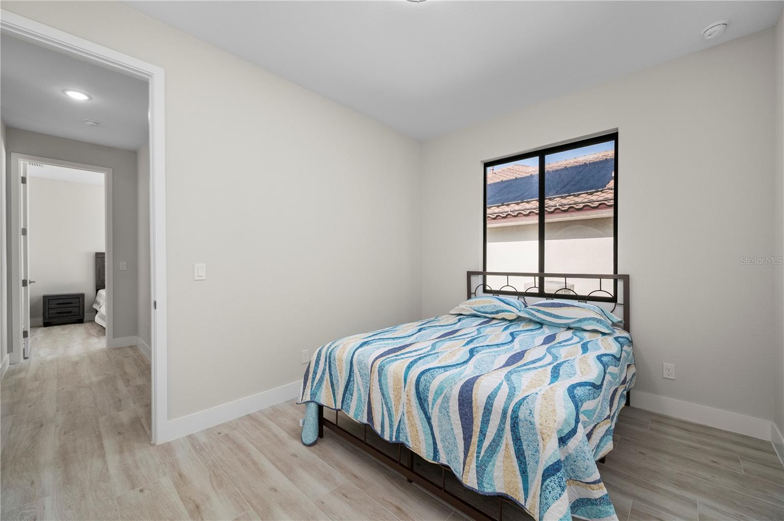 Image 40 of 76 For 198 Gulfview Road