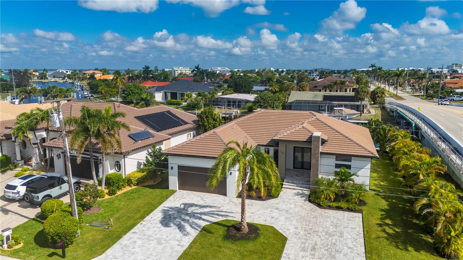 Image 55 of 76 For 198 Gulfview Road