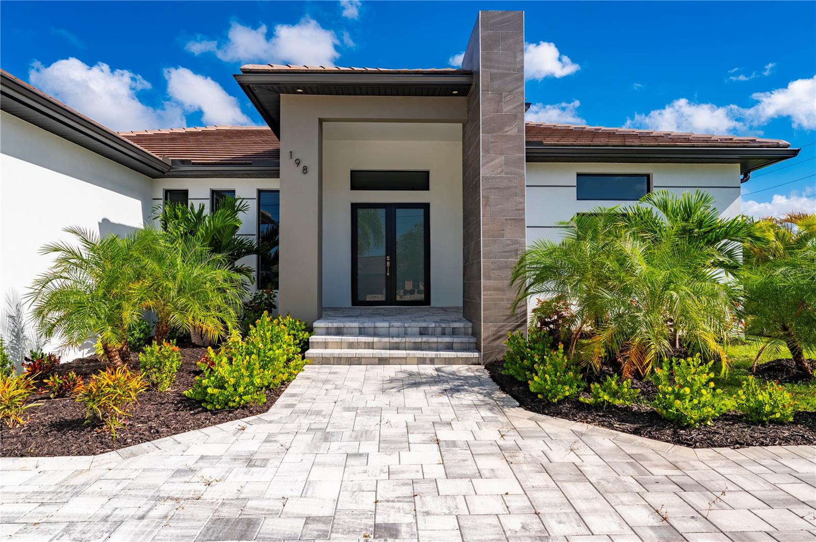 Image 6 of 76 For 198 Gulfview Road