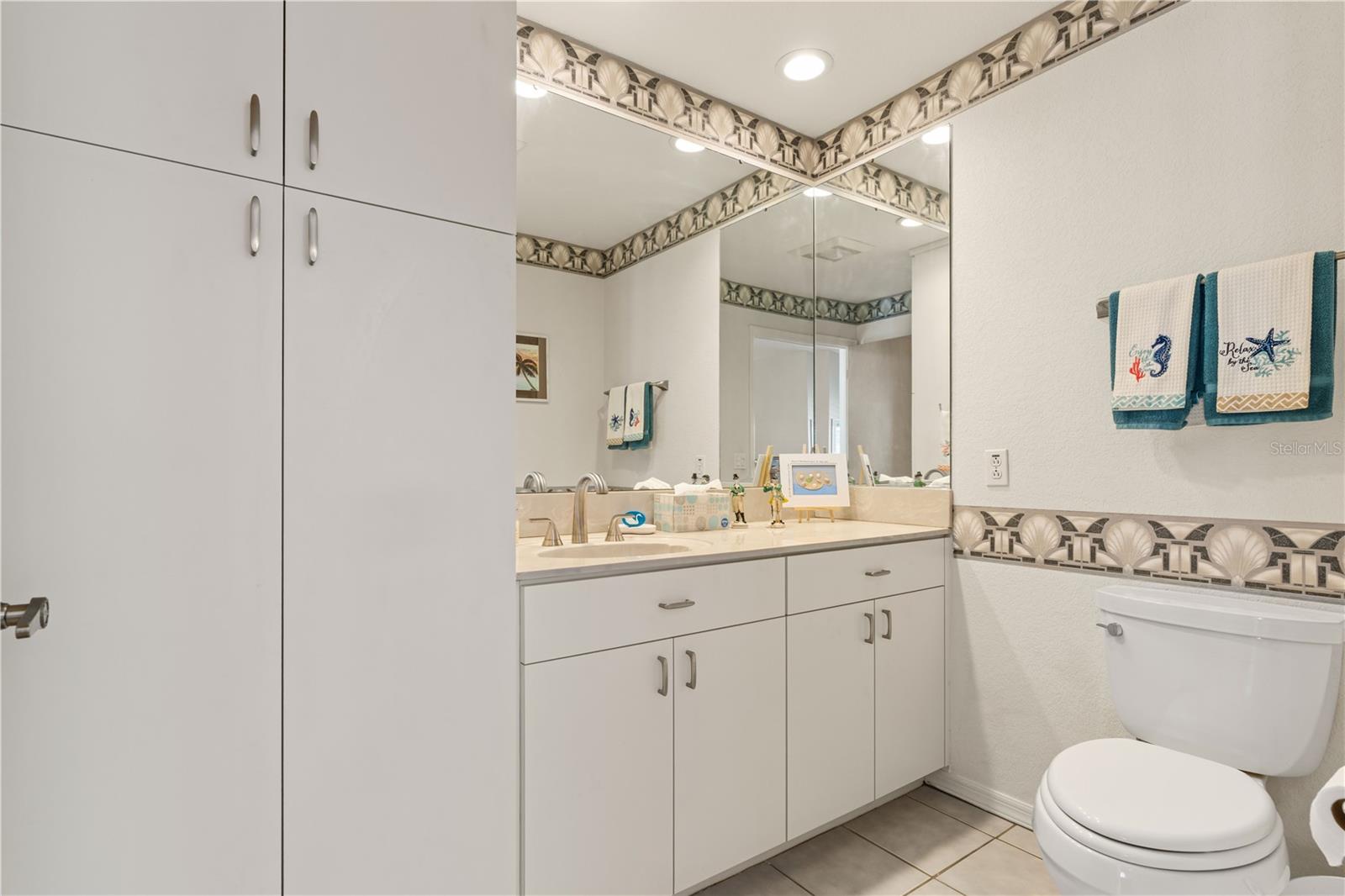 Image 23 of 79 For 2434 Flora Lane