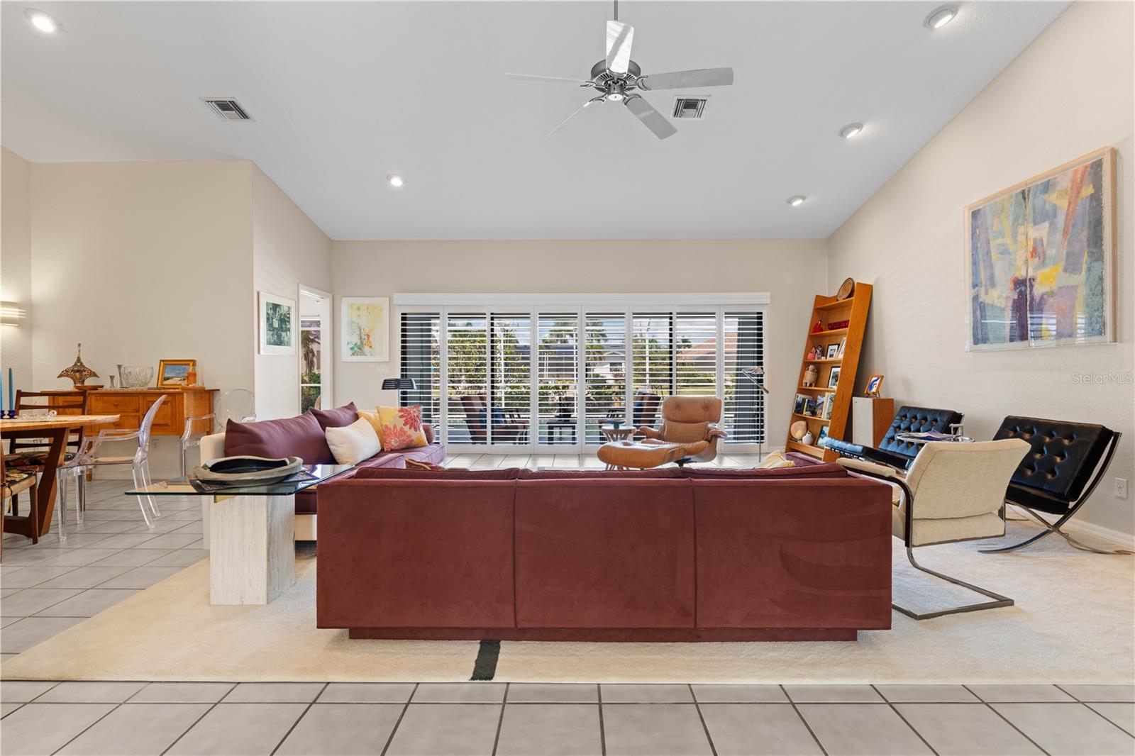 Image 24 of 79 For 2434 Flora Lane