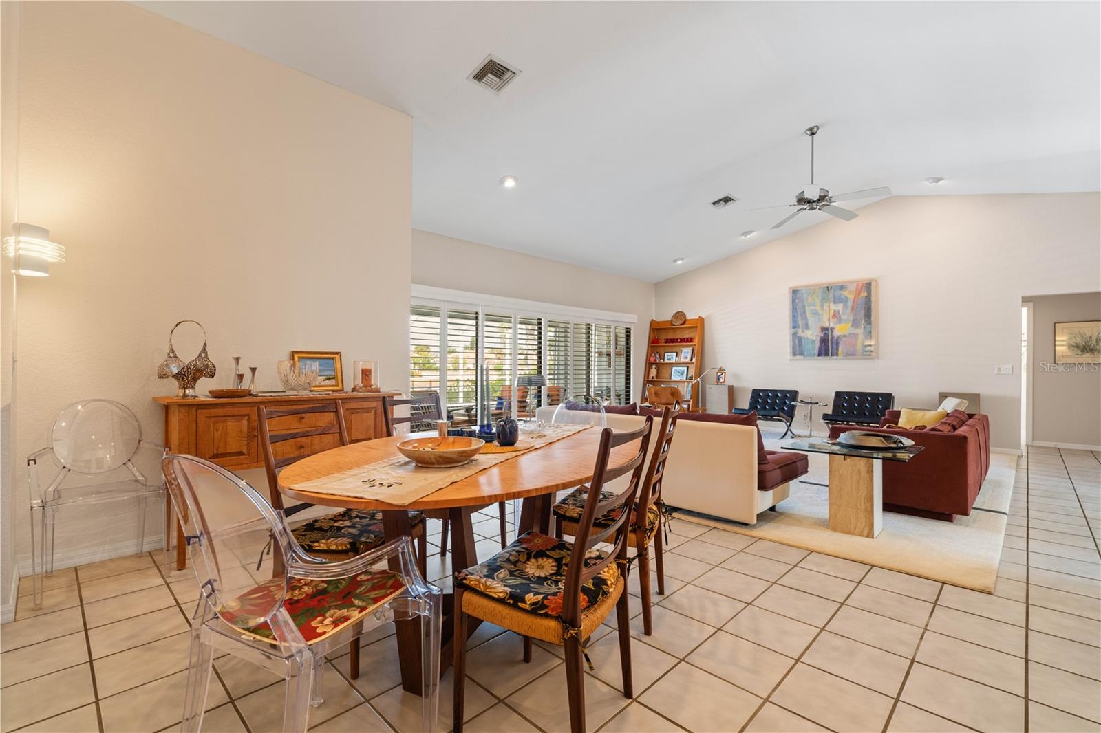 Image 32 of 79 For 2434 Flora Lane