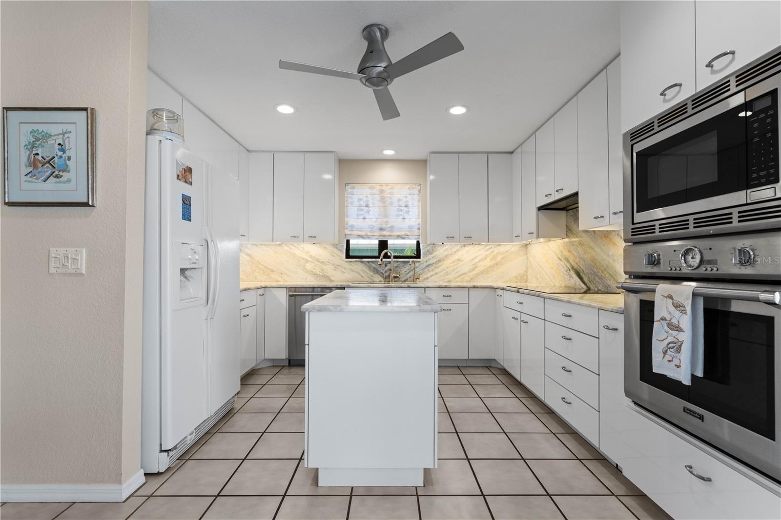 Image 35 of 79 For 2434 Flora Lane