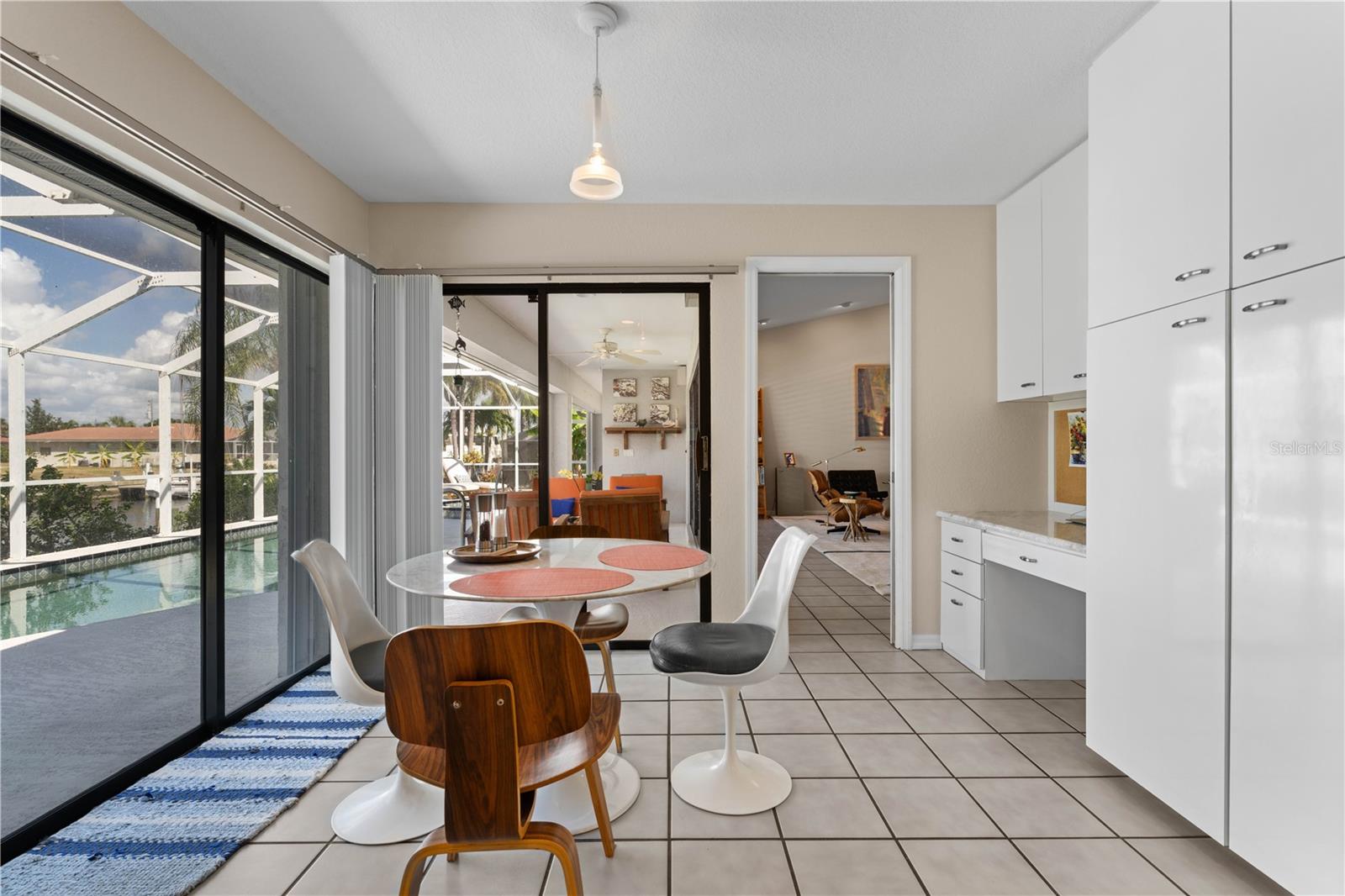 Image 41 of 79 For 2434 Flora Lane