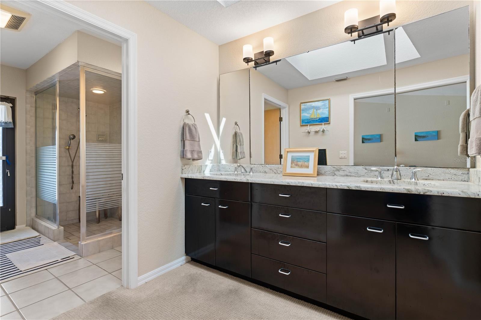 Image 47 of 79 For 2434 Flora Lane