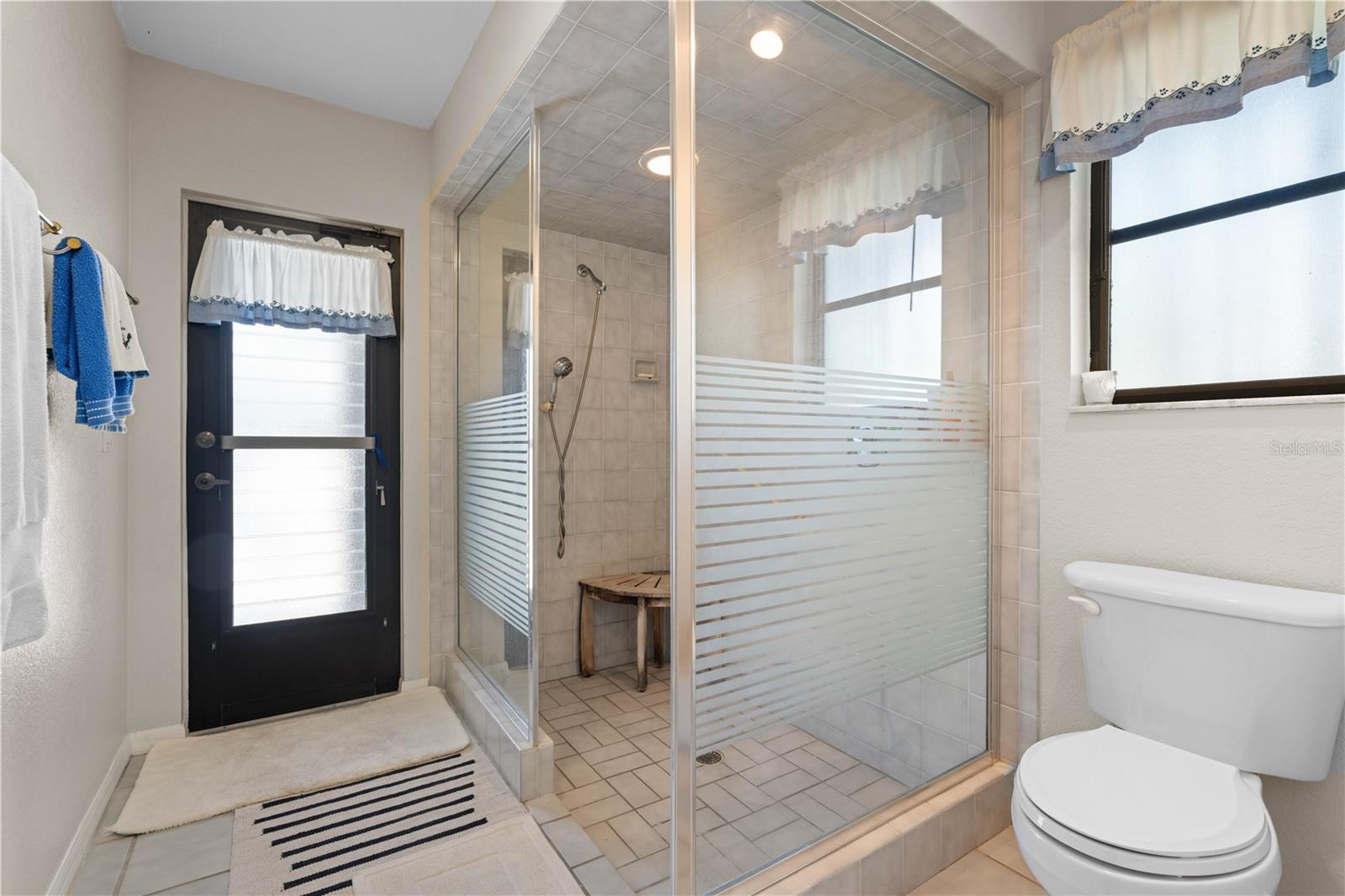 Image 48 of 79 For 2434 Flora Lane