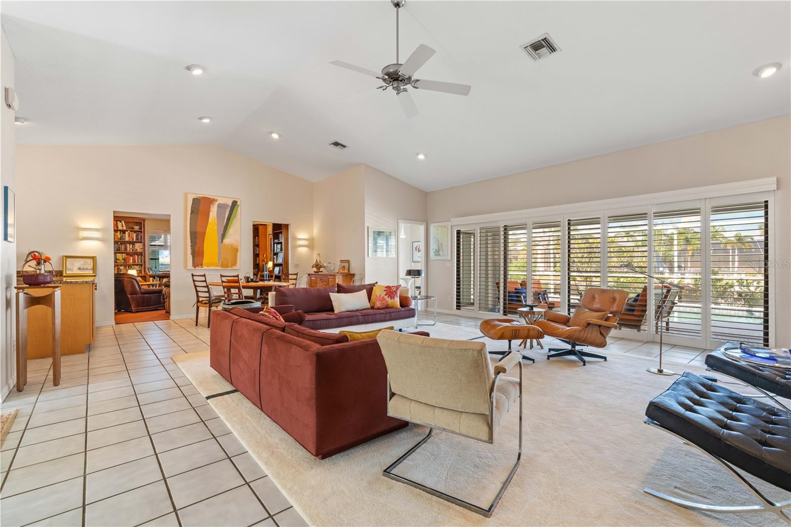 Image 5 of 79 For 2434 Flora Lane