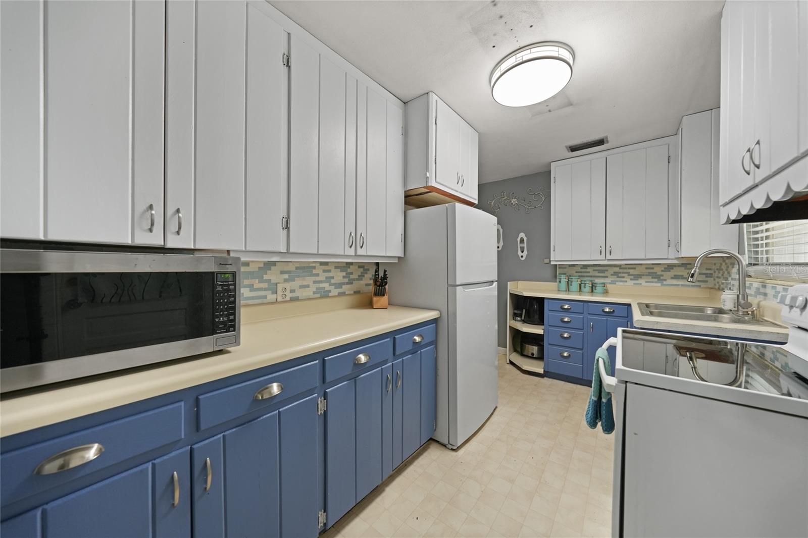 Image 11 of 30 For 203 Volusia Avenue