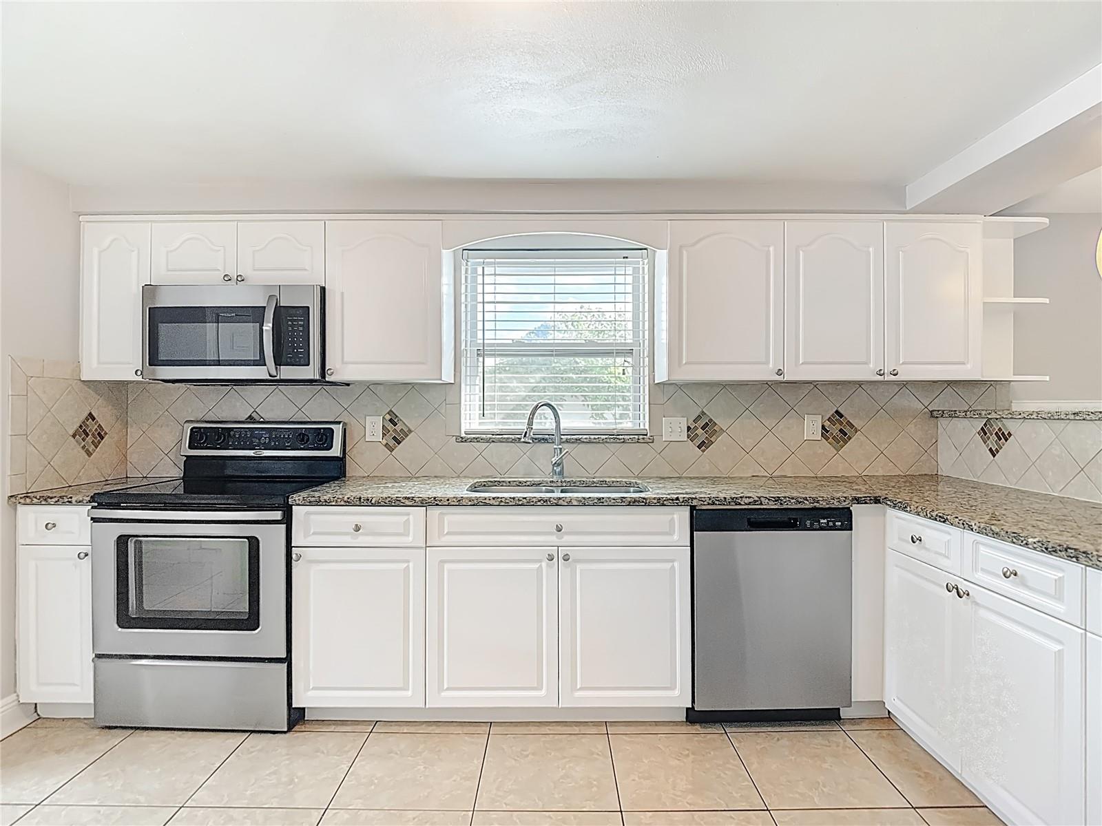 Image 13 of 40 For 11234 Yewtree Avenue