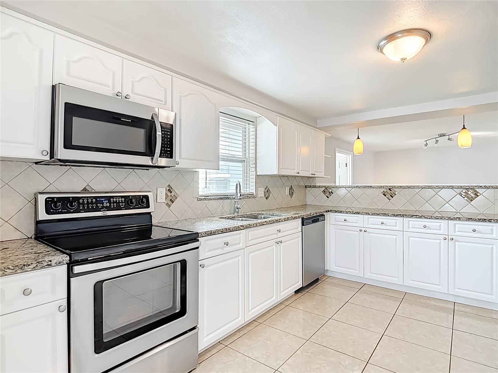 Image 15 of 40 For 11234 Yewtree Avenue