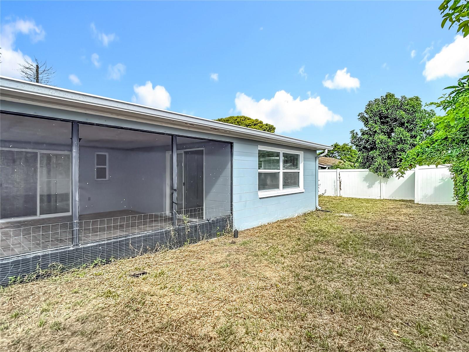 Image 36 of 40 For 11234 Yewtree Avenue