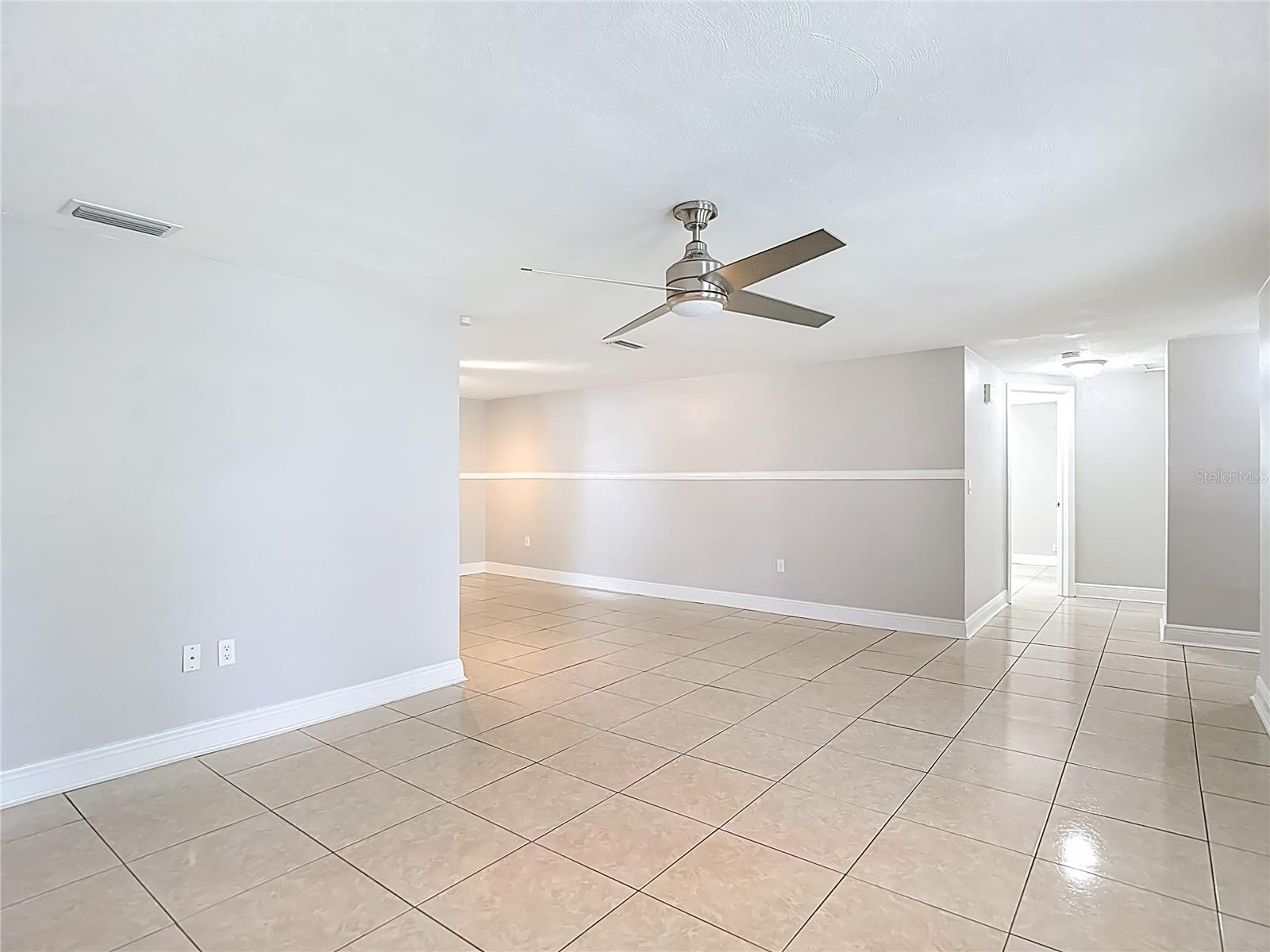 Image 5 of 40 For 11234 Yewtree Avenue