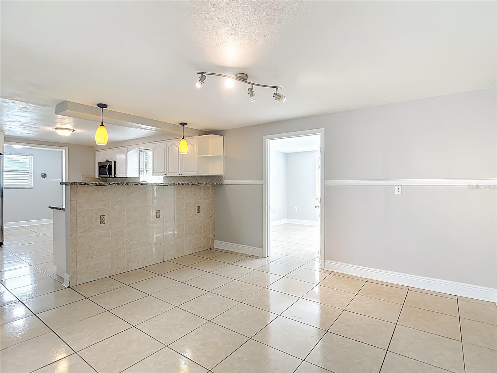 Image 7 of 40 For 11234 Yewtree Avenue