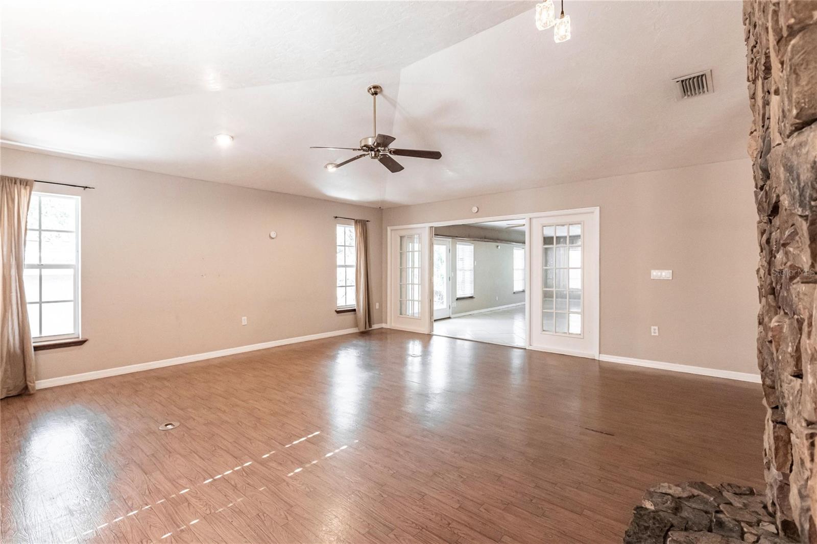 Image 11 of 51 For 5301 Sabal Palm Lane