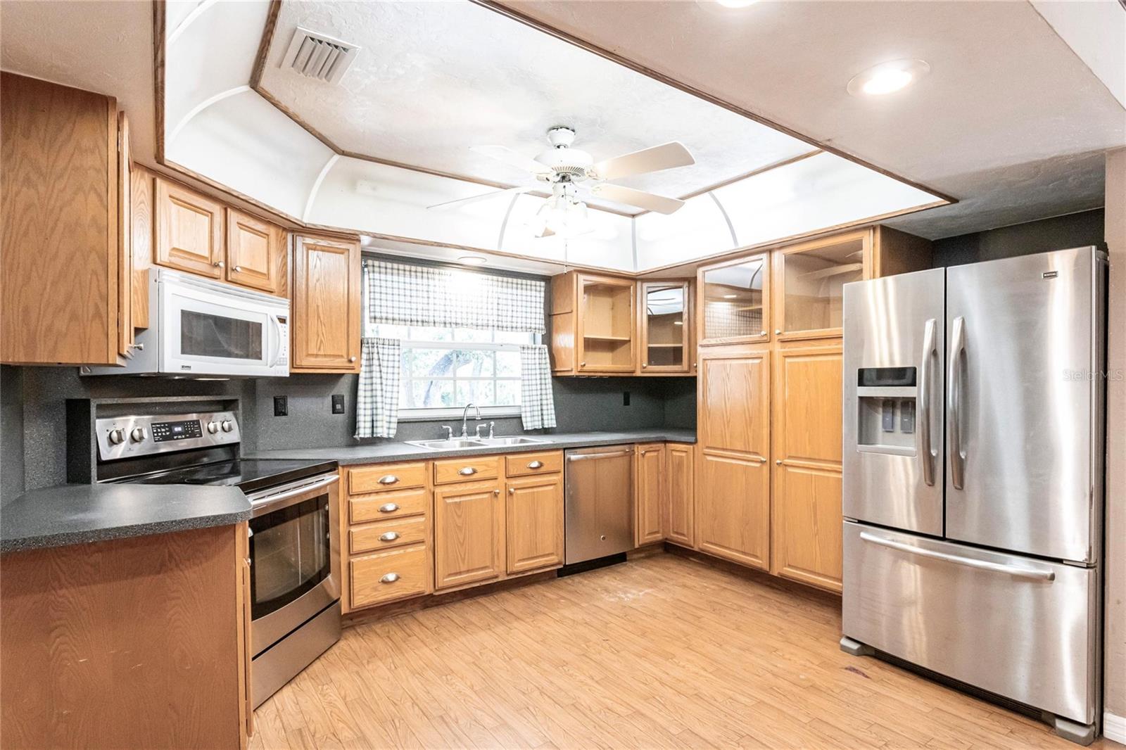 Image 15 of 51 For 5301 Sabal Palm Lane