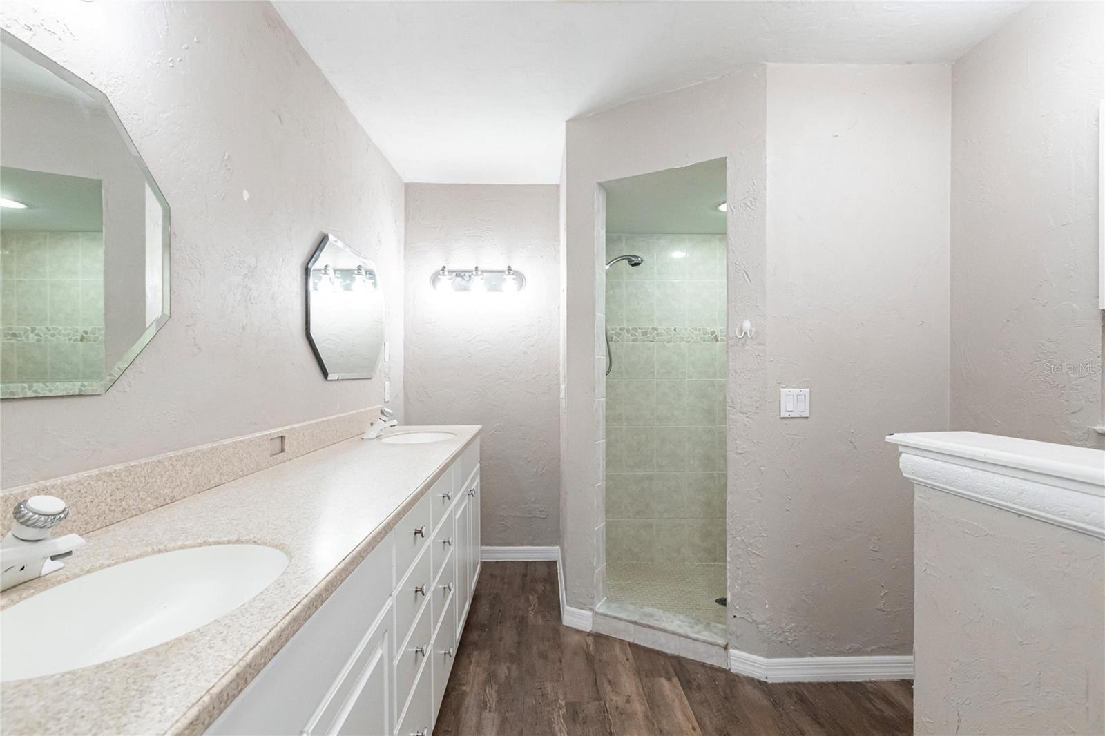 Image 26 of 51 For 5301 Sabal Palm Lane