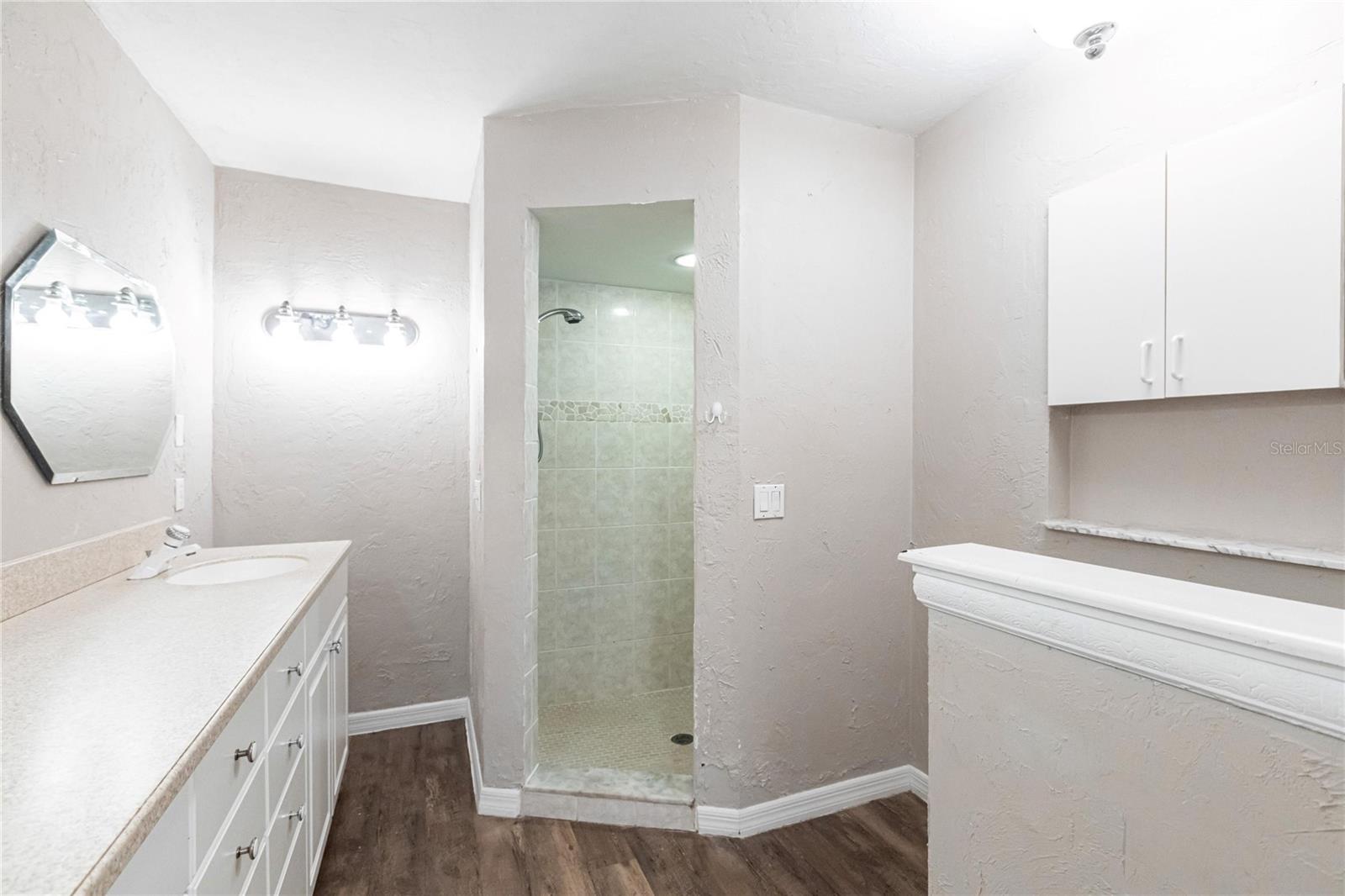 Image 27 of 51 For 5301 Sabal Palm Lane