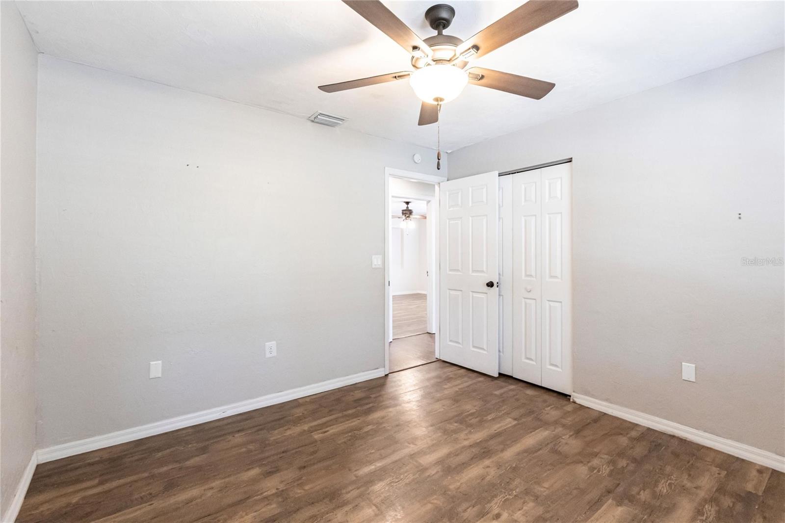 Image 34 of 51 For 5301 Sabal Palm Lane