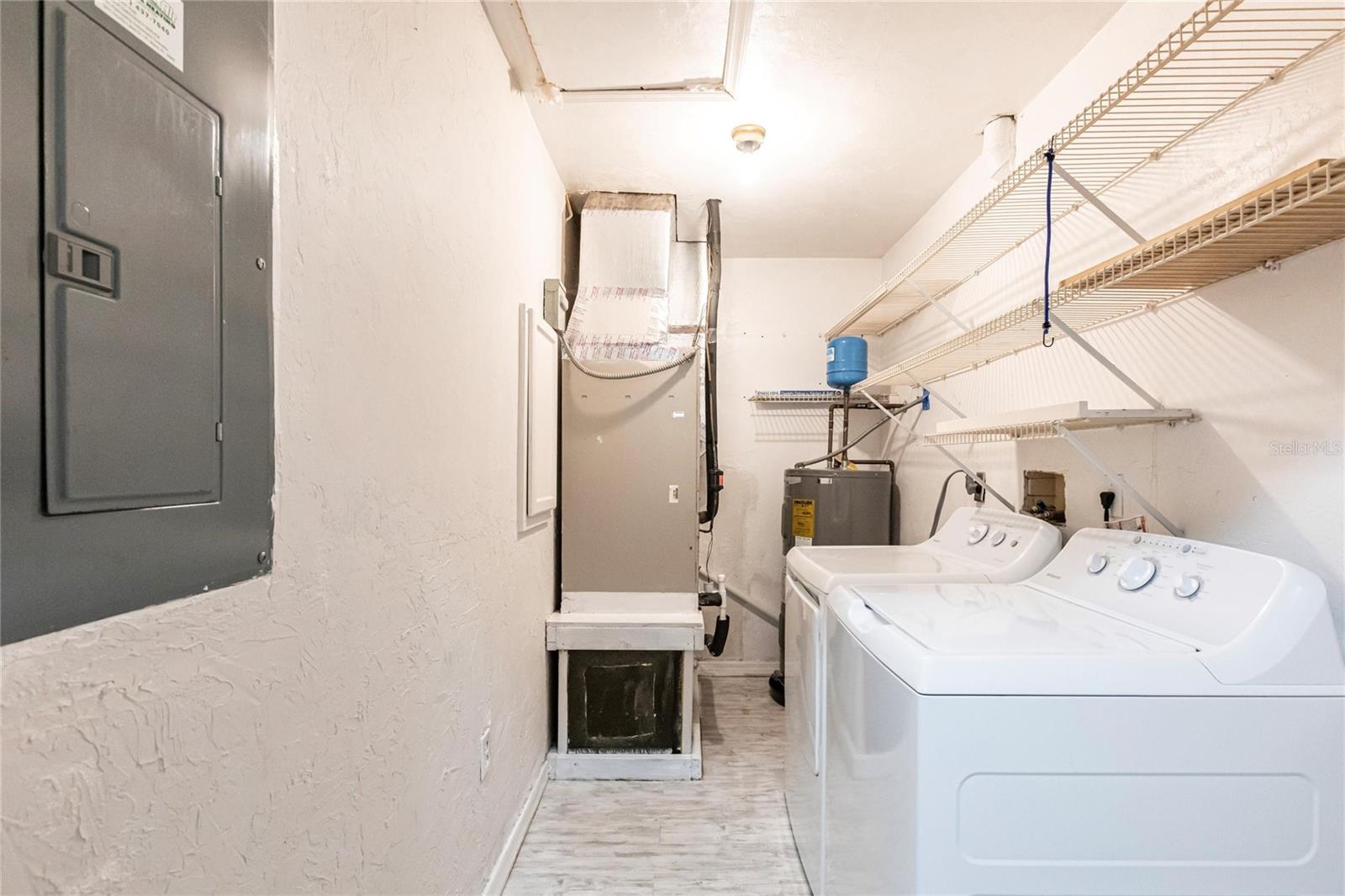 Image 36 of 51 For 5301 Sabal Palm Lane