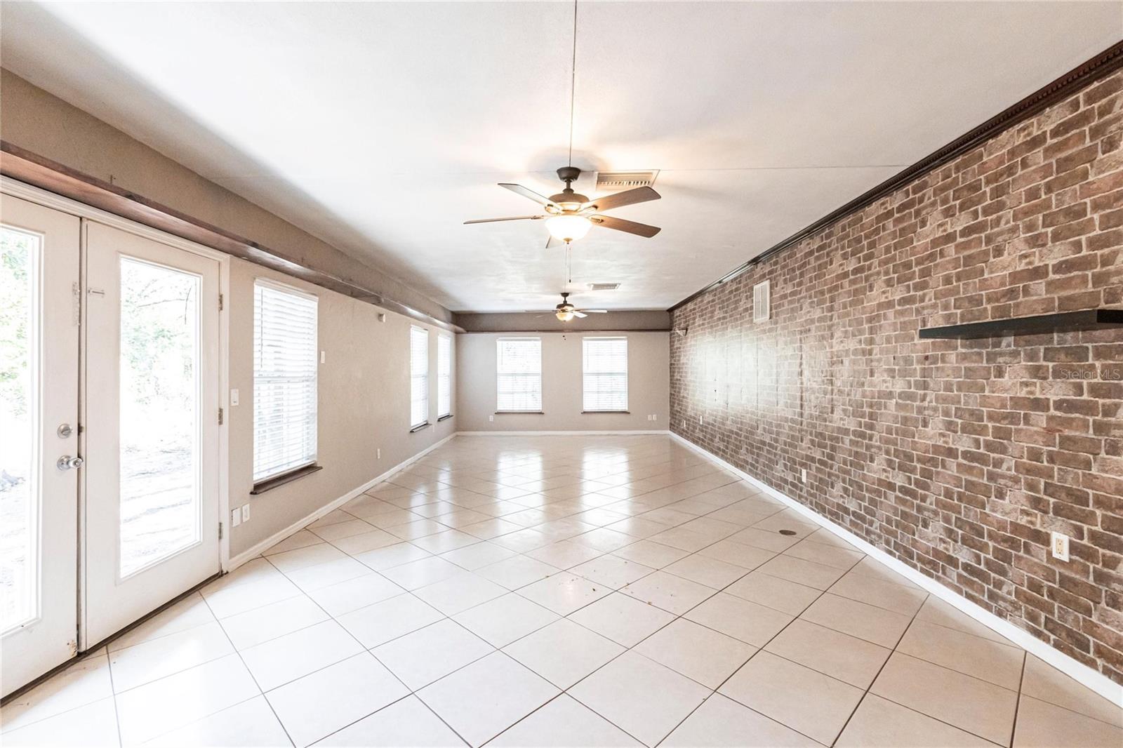 Image 37 of 51 For 5301 Sabal Palm Lane