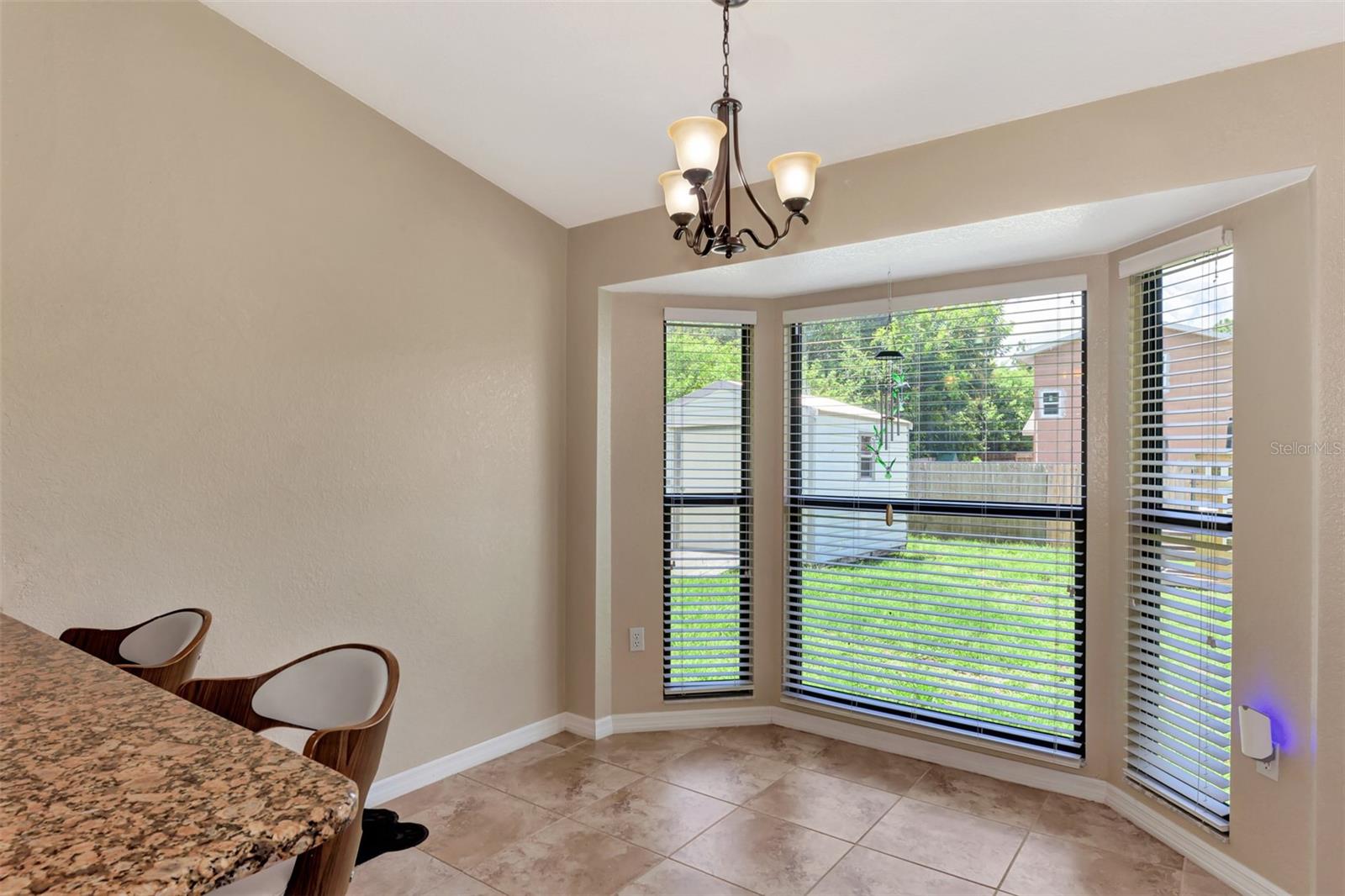 Image 18 of 53 For 23255 Burlingame Avenue