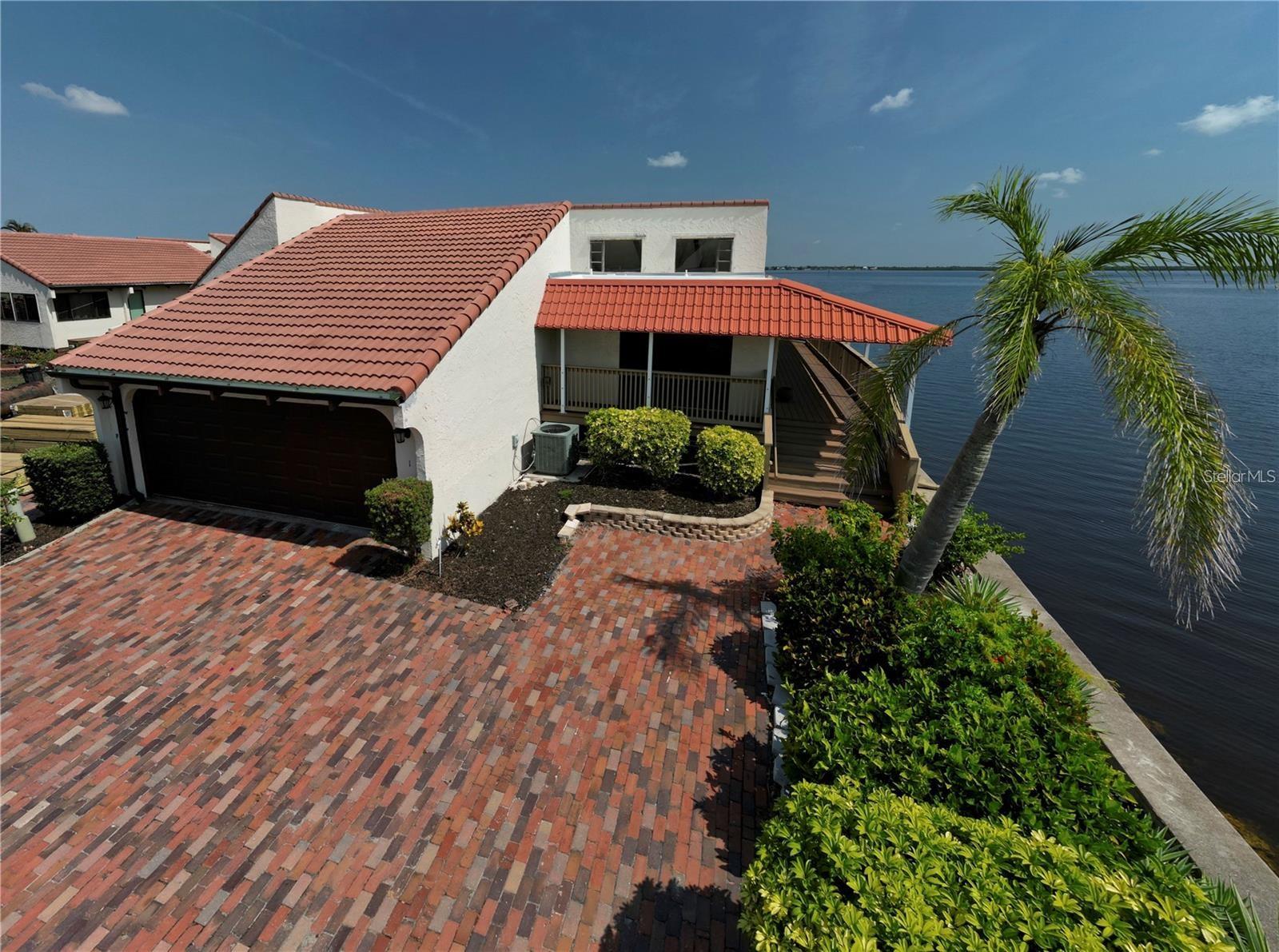 Image 10 of 45 For 25188 Marion Avenue 1