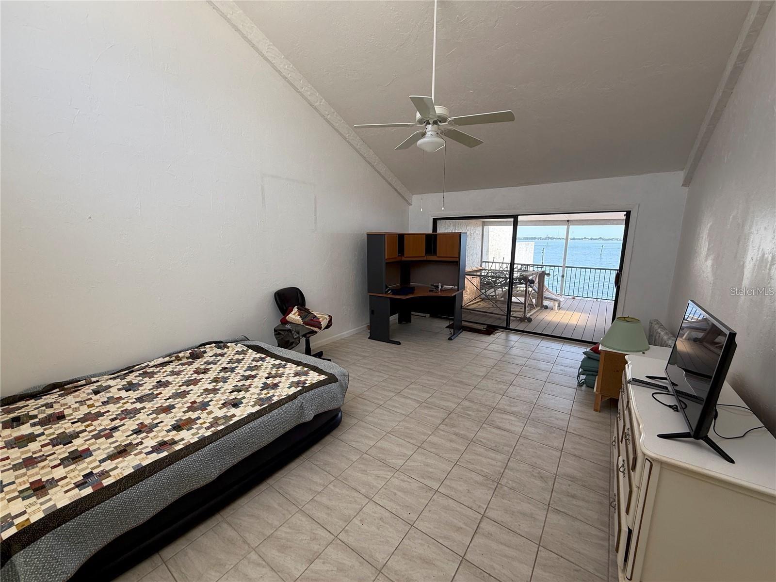 Image 22 of 45 For 25188 Marion Avenue 1