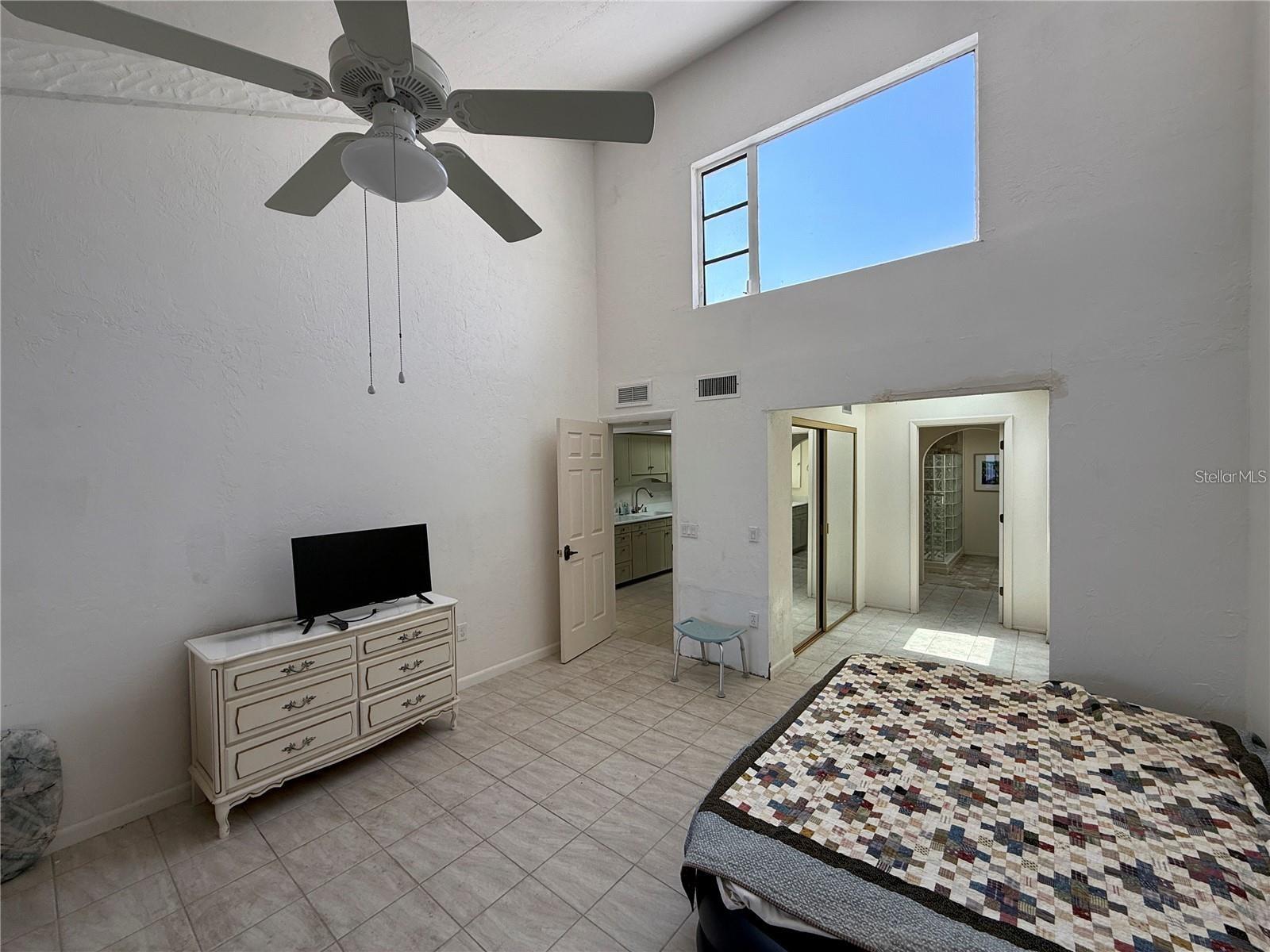 Image 23 of 45 For 25188 Marion Avenue 1