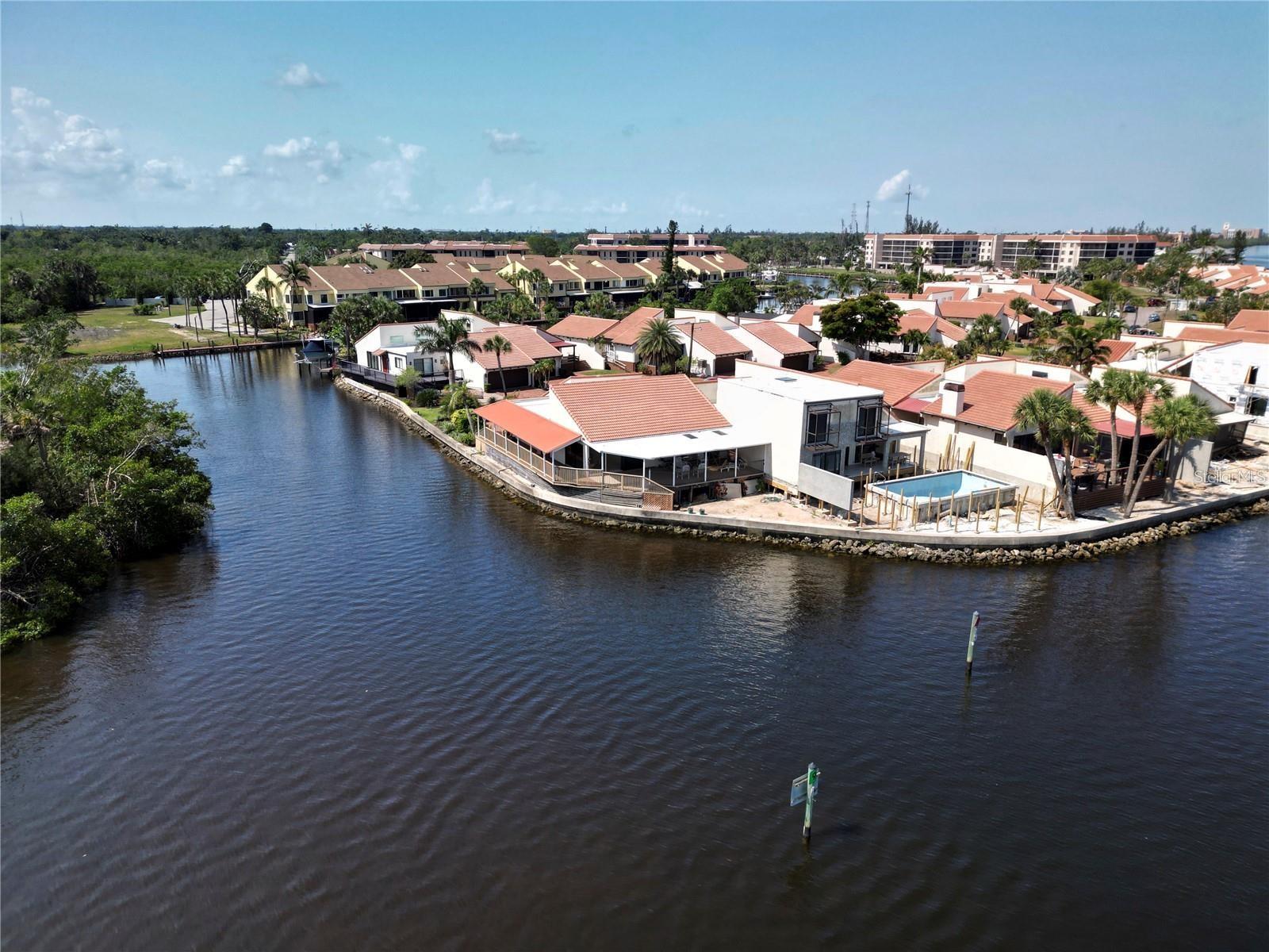 Image 4 of 45 For 25188 Marion Avenue 1