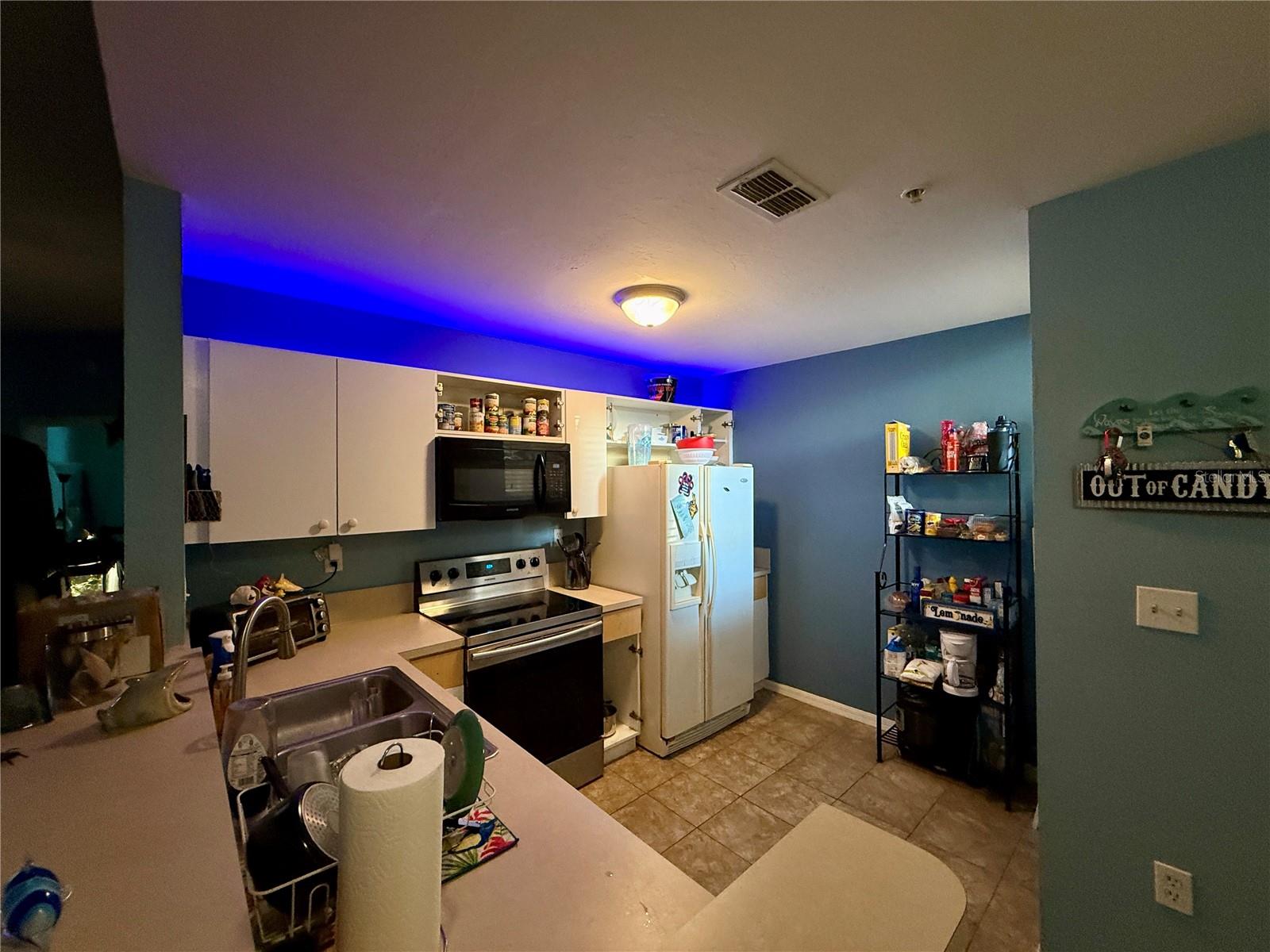 Image 5 of 24 For 15409 Bellamar Circle 713