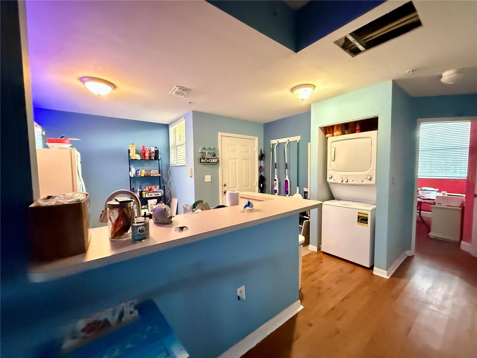 Image 6 of 24 For 15409 Bellamar Circle 713