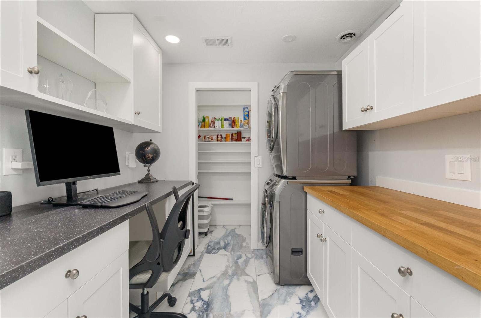 Image 19 of 43 For 1661 Swan Terrace