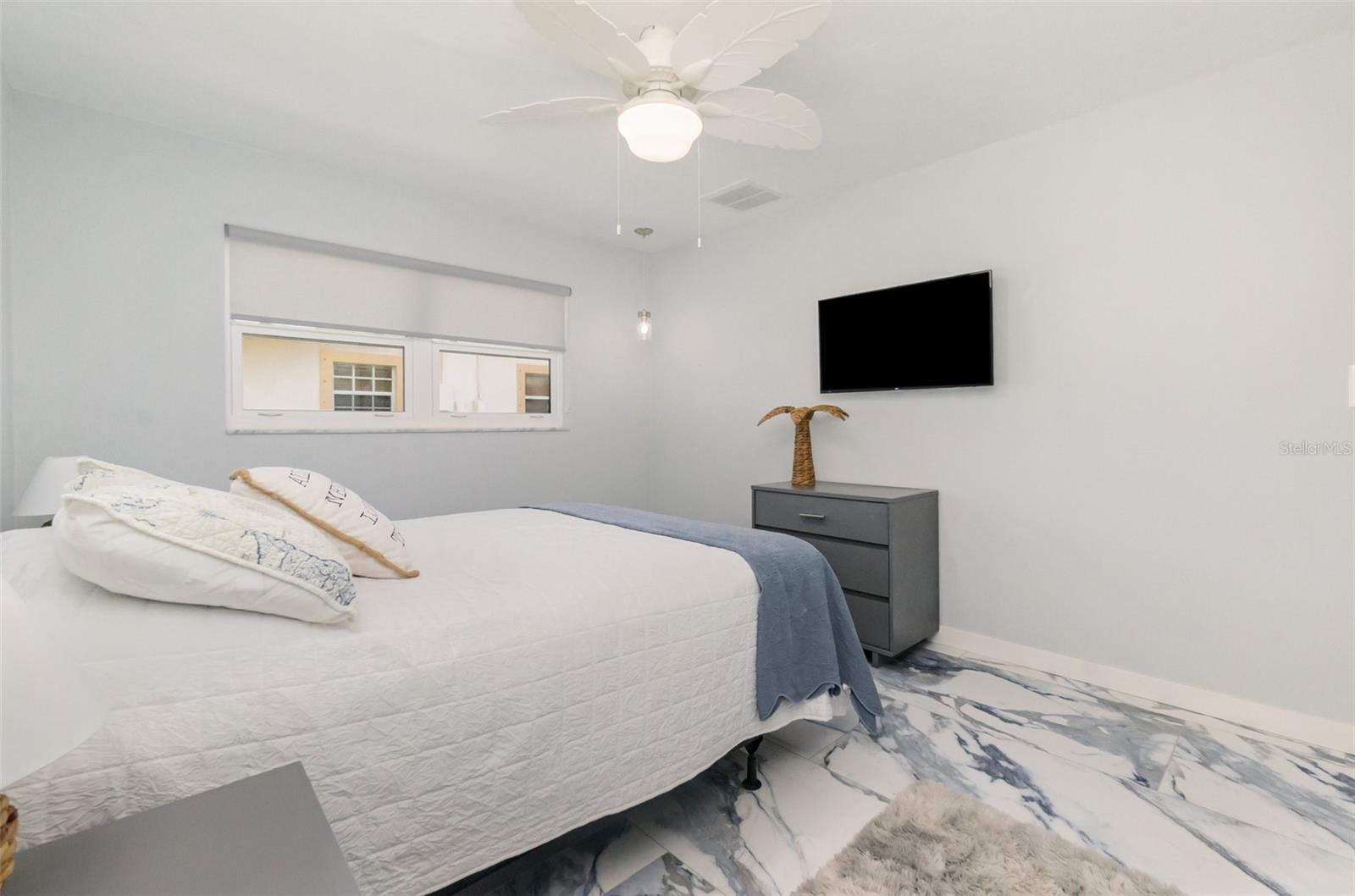 Image 25 of 43 For 1661 Swan Terrace