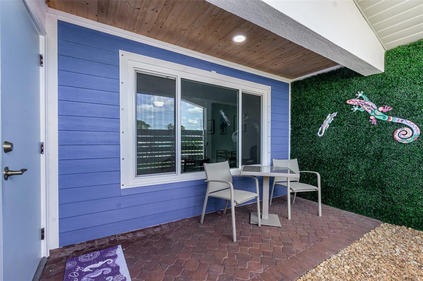 Image 6 of 43 For 1661 Swan Terrace