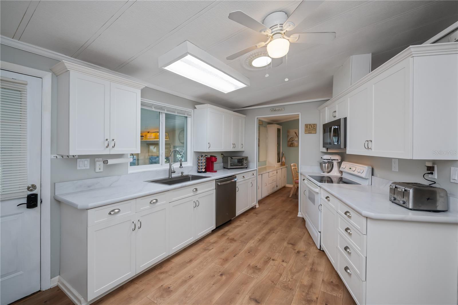 Image 16 of 56 For 715 Tangerine Woods Boulevard