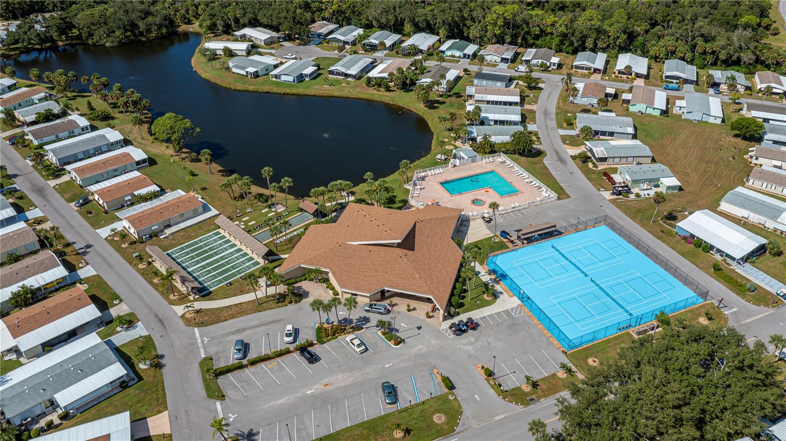 Image 46 of 56 For 715 Tangerine Woods Boulevard